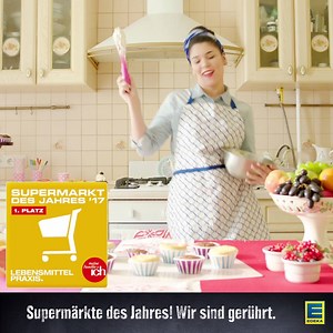 🎉🎉 Liebe siegt! Wir lieben Lebensmittel und freuen uns, dass ihr es auch tut. Denn dank eurer Unterstützung sind wieder zwei unserer Märkte* zum „SUPERMARKT DES JAHRES“** gewählt worden – wir tanzen (und backen) vor Glück! DANKE! 🎉🎉 * Unsere Supermärkte des Jahres 2017: EDEKA center Brehm aus Berlin in der Kategorie „Selbstständige über 2.000 qm“ und EDEKA Kolb aus Volkach in der Kategorie „Selbstständige bis 2.000 qm“ ** Eine Auszeichnung von der LEBENSMITTEL PRAXIS und MEINE FAMILIE & ICH;