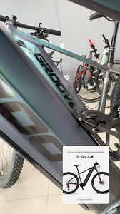 E-SKA 9: Um novo nível em design e experiência. O novo quadro Groove e-SKA vem com a tecnologia “SmartWelding” — a solda do quadro invisível próxima caixa de direção, deixando o quadro mais limpo. O quadro também conta com sistema BOOST eixo 148mm para eixo passante com gancheira universal UDH. O motor Bafang M410, aliado com a bateria de 655 Wh, transformam a E-SKA em uma excelente opção para se pedalar tanto nas trilhas quanto na cidade com assistência de até 45 km/h E-SKA 9: - Novo Quadro Boo