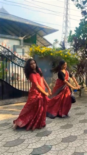 chanakya 💫 #wesixters #dance #golden hour