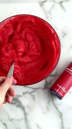 How I get super smooth buttercream cake sides every time