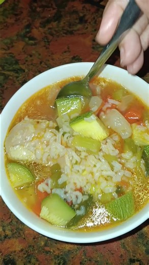 Sopa de pollo con arroz #comida #sopa | sopa de pollo