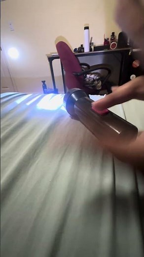 Spicky using a Flashlight