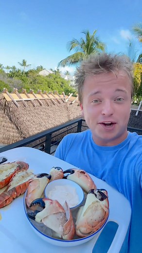 Catch and cook: Lobster and Stone Crab 🦀 | Gray Davis