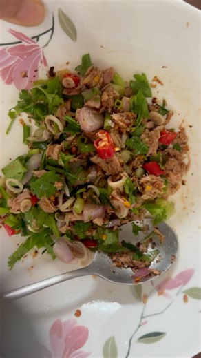 ลาบทูน่า Spicy Minced Fish Salad #thaifood #easycooking #cooking #easyrecipe #larb