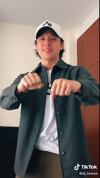 Dance Hand Signals: Expressive Movements Explained