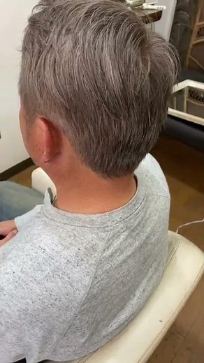 [Encheres Color Butter] I dyed my gray hair with 925 silver and it turned out beautiful silver as...