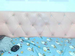 Charlotte-Evans Cam Model: Free Live Porn Show & Chat