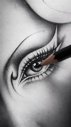 Eye drawing in graphite: Final shading and highlights