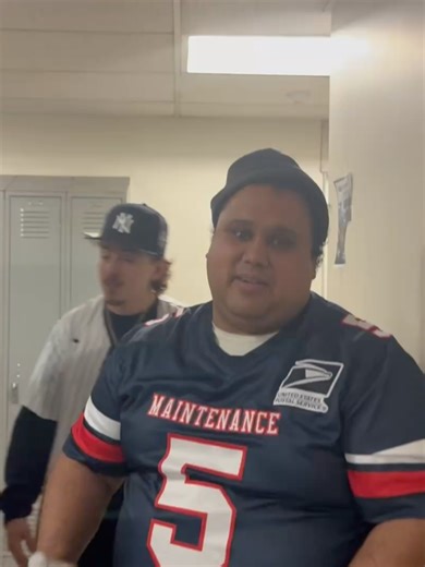 Veterans play a significant role in government employment, particularly in the U.S. federal workforce, due to specific hiring preferences that honor their service. These preferences provide advantages in hiring and retention over non-veterans, though qualification is still required. This preference applies to various roles across agencies, with strong representation in defense/VA, in departments such as Transportation and GSA, and in special programs such as VEOA, which offer additional opportun