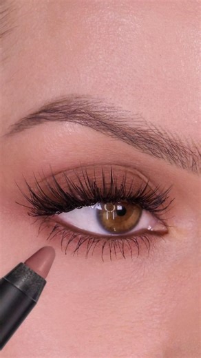 The Simplest Smokey Eye