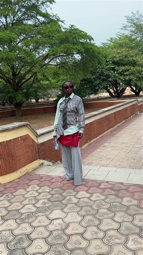 This is a fashion pulled out of my memory it’s says and declare how I feel each day,you know my feelings through my my fashion. It’s called ARCHIVECORE#Archivecore #OOTD #schooloutfit #kwasuite #fashionista