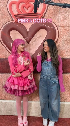 PINK gives us an OOTD on set of Descendants: Wicked Wonderland! 🎀