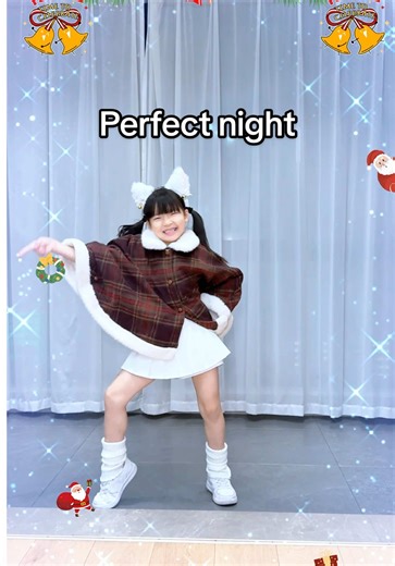 Merry Christmas! 🎄 Wish everyone a perfect night!🥳🥳 @LE SSERAFIM #christmas #lesserafim #perfectnight #dance #kpop