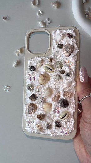 Seashell phone case DIY🐚🤍 #seashellcase #seashellcrafts #seashell #summerdiy
