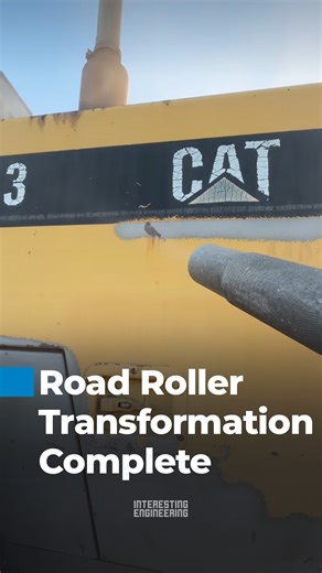What does it take to renew an entire CAT road roller? Dry blasting is the key. 🎥 jpsandblasting / IG | Interesting Engineering