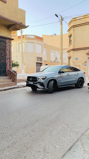 Explore the Mercedes GLE 300d 4MATIC Options