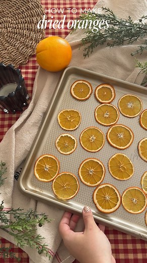 How to make perfect dried oranges this season🍊 Dried oranges are a traditional & handmade Christmas must! Some ways I use them are for orange wreaths, potpourri, and gift wrapping🧺 Here is a step-by-step list to screenshot and use: 1. Pick out hard oranges that aren’t too ripe 2. Sharpen your blade 3. Cut the oranges about an 1/8” thick (try not to press down hard) 4. Pat slices with a towel to get out extra moisture 5. Set oven to 160 degrees. If your oven has a convection or dehydrate settin