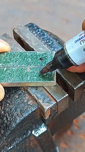 How to make an iron wedge to hook an axe handle that never falls off! #shorts #axe #axehandle #make | Axell darbuka