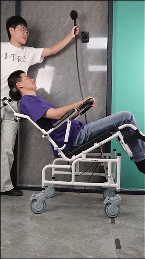 Reclining shower chair for better comfort and care 🛁💆‍♂️