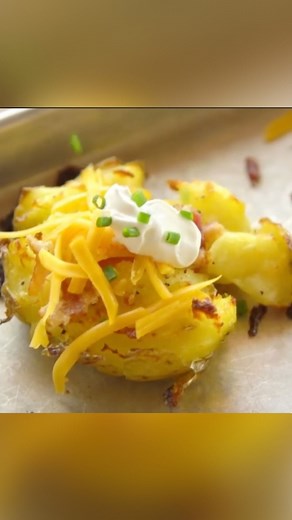 Food Network on Instagram: "If you haven't heard of crash hots — they're boiled potatoes that are then smashed and baked until crispy! 襤襤襤 Get more recipes from @ThePioneerWoman, Saturdays at 10a|9c and @StreamOnMax. #StreamOnMax Get the recipe at the link in our bio!"