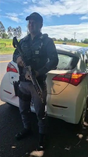 Policiamento Rodoviário prende homem por porte ilegal de arma de fogo na SP-425