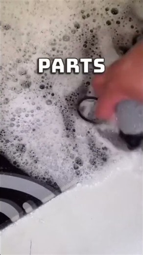 How to clean a mousepad #howtocleanamousepad #mousepad #howtoclean #texhtok Gutzyaiden