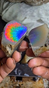 The beautiful white opal stone after cutting the color is amazing 💥🌈 #gemstone #Opal #fake #Ai #naturalover #diycrafts #jewelry #wedding #limitededition #manicure #luxuryjewelry #gold #mineral #fblifestyle | Supra Afrianto