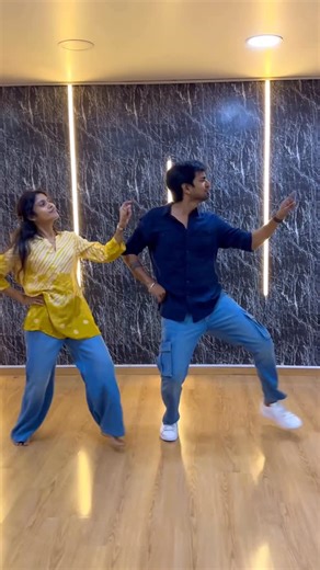 Rithika Rajanbabu on Instagram: "#giragira ❤️‍🔥😍 Choreo: @aata_sandeep 😊 Floor: @dineshdancestudio #trendingreels #telugusong #fyp"