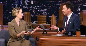 Sarah Paulson & Jimmy Fallon’s Chat About ‘The Goldfinch’ Definitely Didn’t Go As Planned