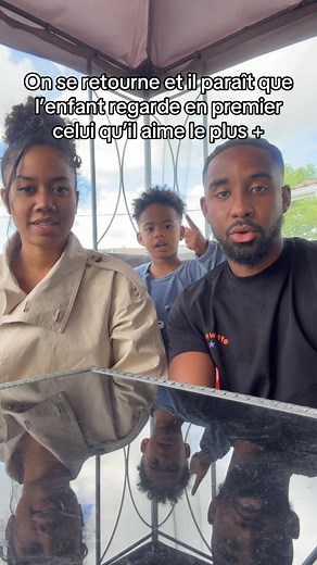 On se retourne : test enfant qui regarde celui qu'il préfère