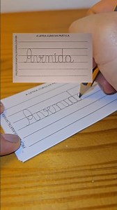How do you write Avenida using practical cursive writing?