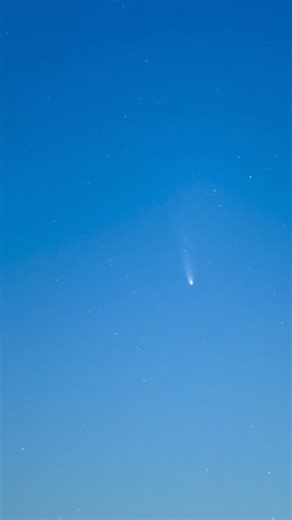 Comet Lemmon is still visible despite the brightness of the full Beaver supermoon. Here’s a 1 hour timelapse from November 6, 2025 from Joshua Tree. As the Comet heads out of the inner solar system, I wanted to take some parting shots while I still can. Each day the comet is now getting dimmer and farther away from us. And the window to see it between sunset and when it goes below the horizon gets shorter. The good news is the moon is rising later and its brightness is waning. The following week