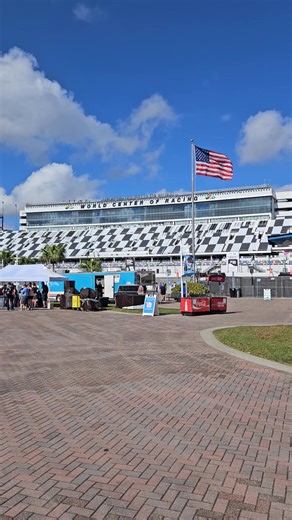 It's a beautiful place. Let's go racing. | FanBuzz Racing