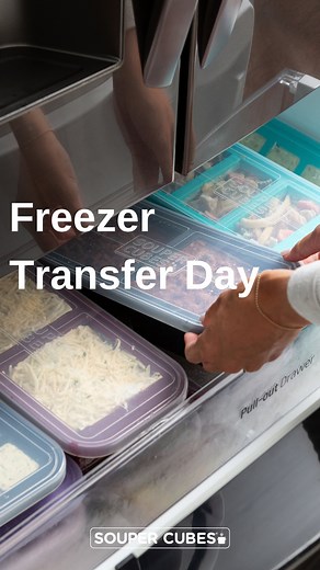 Once our freezer is full or we need to use our trays to freeze something new, we transfer the frozen cubes to a bag. We use a combination of gallon or quart-size freezer bags for shorter term storage (think 4-5m), vacuum sealed bags for longer term storage, and reusable bags like @stasherbag too for lots of our foods frozen in smaller portions. Do you keep your frozen food in your #soupercubes trays or transfer to a bag? | Souper Cubes