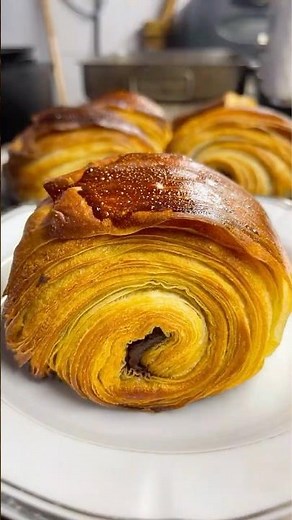 Bakery-style chocolate croissants (full recipe)