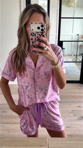 The girliest floral pjs!💜🌸 Shop Top: Bottoms: