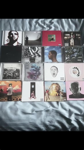 By the 2010s, hip-hop was fully entrenched in the digital age, and new rappers were being discovered thanks to culturally impactful hip-hop blogs, then-nascent streaming platforms such as YouTube and Soundcloud, and albums. The rappers that emerged from this era would redefine hip-hop, taking the genre to new heights and imparting their impact beyond the boundaries of music. ❤️✌🏾 (2010 - 2019) #hiphop #throwback #nostalgia #early2010s #bestalbumoftheyear