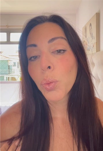 Skincare, make e gratidão por parcerias que um dia só existiam nos sonhos 🤍✨