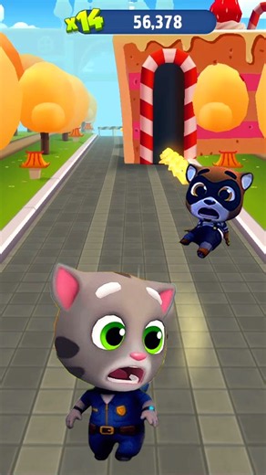 Talking Tom Gold Run Candy World vs Officer Tom 🍬😱 #shorts #talanditom