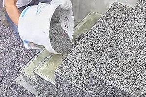 PREKO STARIH PLOČICA NA TERASI IZLIJTE KAMENI TEPIH: pogledajte novi trend za pod za balkon i stepenište (VIDEO   HIDROIZOLACIJA)