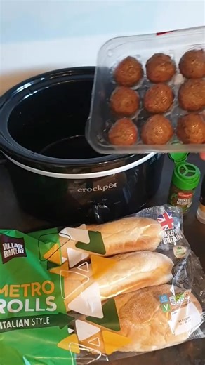 slow cooker subway style meatball marinara #fyp #mealideas #slowcooker #slowcookerrecipe #Foodie #recipesoftiktok #FoodLover #Recipe #meatballmarinara #subway ingredients below beef meatballs tomato and basil sauce mixed herbs saltpepper garlic cheese sub rolls red onion high for 2 to 3 hours or low for 4 to 6 hours place onto subs toast and add cheese and any other filling enjoy! | Dadthefoodie