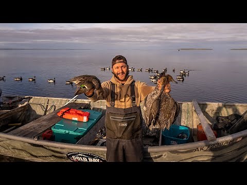 Duck Hunting Alaska Pintails and Aleutian Teal on a Low Tide!!