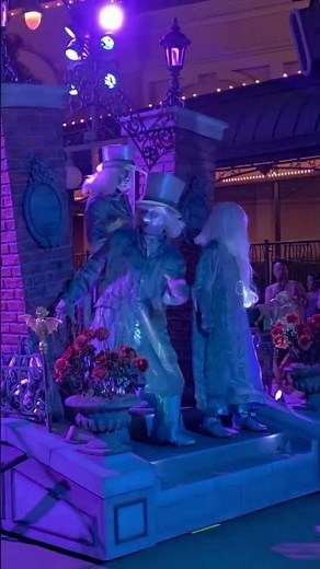 🔮 Madame Leota’s Swinging Wake the HITCHHIKING GHOSTS! 👻🎃 Oogie Boogie Bash Disneyland