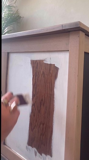 11K views · 147 reactions | If using a thin decoupage paper like tissue or rice paper I’ll always undercoat with white even if it’s a dark background like this one. It makes the colours stay true and vivid. I used the shade Salt Water from Silk Mineral Paint for the base then applied Vintage Botanical paper in the panels of this vintage blanket box | FAFF Designs | Facebook