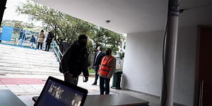 «Χτύπησε» το πρώτο κουδούνι σε Γυμνάσια και Λύκεια - Με θερμομέτρηση η επιστροφή των μαθητών