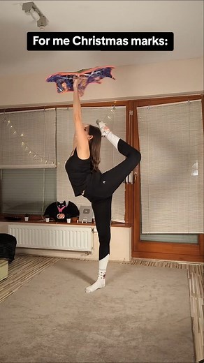 Happy Holidays!🤗🎁 #christmas #levitationwand #dance