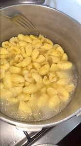 Boiling Fresh Ackee ! 🇯🇲What’s Your Favorite way to Eat it?😋#Ackee #Cooking
