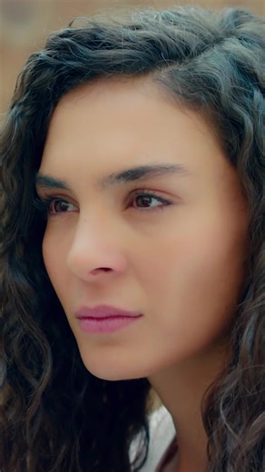 "Ben yazacam siz oynayacaksınız!" #atv #hercai #turkishseries #türkdiz...