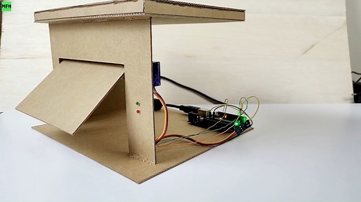 Utiliza un servomotor para abrir y cerrar la puerta, y LEDs para indicar el estado de la puerta #puertas #AUTOMATICA #Servo #ServoMotor #proyectos #leds #arduino | Muy Fácil De Hacer