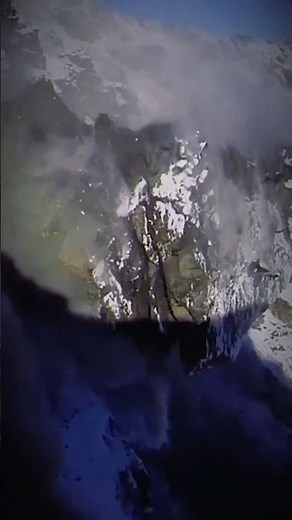 Imagine Seeing an Entire Mountain Collapse